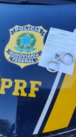 PRF prende duas pessoas com mandado de prisão em aberto em Barra do Garças