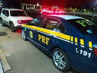 Operação da PRF em Oliveira (MG) recupera veículo roubado em 2021 no estado do RJ