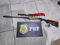 PRF apreende arma de fogo e munições na BR-365, em Patos de Minas (MG)