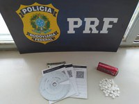 PRF flagra caminhoneiro com mais de 70 comprimidos de anfetamina proibida na BR 262 em Rio Casca (MG)