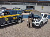 Após fuga, PRF recupera veículo roubado e prende 3 criminosos em Contagem (MG)