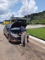 PRF, após frustrar fuga de suspeitos, prende 5 pessoas por apropriação indébita e porte ilegal de arma de fogo