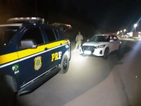 Em Sabará (MG), PRF recupera veículo roubado