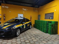 Equipe da PRF recupera 7.000 latas de refrigerantes roubadas