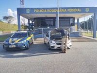 Em Perdões (MG), PRF prende homem e recupera veículo roubado
