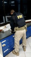 PRF flagra passageira transportando Cloridrato de Cocaína dentro de mala na BR 381 em Pouso Alegre (MG)