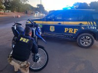 Em Patos de Minas (MG), PRF recupera motocicleta furtada há 8 dias em São Paulo (SP)
