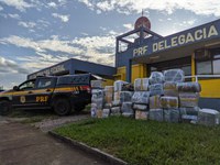 PRF apreende mais de 1 (uma) tonelada de Maconha dentro de carreta na BR 262 em Betim (MG)