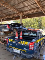 Em João Pinheiro (MG), PRF recupera veículo furtado