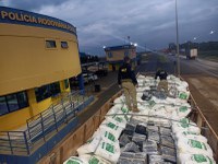 PRF apreende cerca de 3,5 toneladas de maconha em Prata (MG)