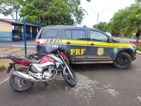 Motocicleta furtada é recuperada pela PRF dentro do bagageiro de ônibus interestadual