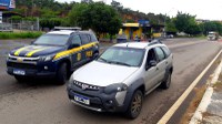 PRF apreende veículo clonado, em Muriaé (MG)