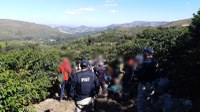 PRF-MG participa de operação para erradicação do trabalho escravo em lavouras cafeeiras no sul de Minas