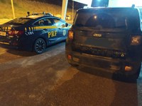 PRF apreende veículo adulterado em Santa Rita de Minas (MG)