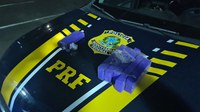 PRF apreende maconha e crack dentro de automóvel em Uberlândia (MG)