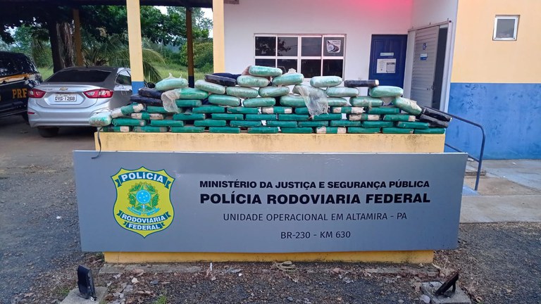 PRF apreende 50 kg de cocaína e 21 kg de skunk, em Altamira (PA)