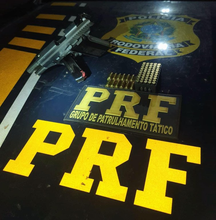 PRF apreende arma de fogo e munições, em Redenção/PA