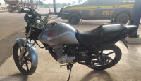PRF recupera motocicleta roubada no município de Trairão/PA