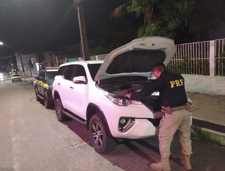PRF recupera veículo roubado em Pernambuco, no município de Santarém/PA