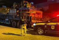 PRF apreende caminhão com sinais de adulteração, em Marabá/PA