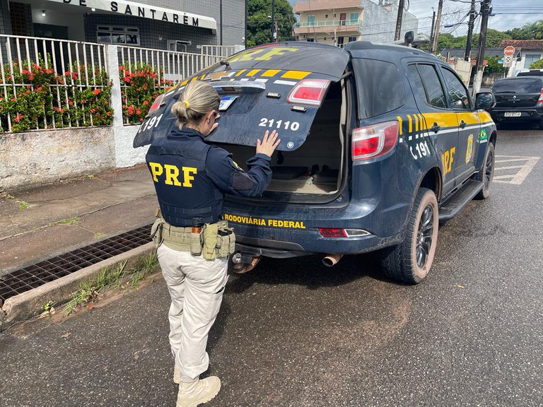 PRF prende homem procurado pela justiça por furto, em Santarém/PA