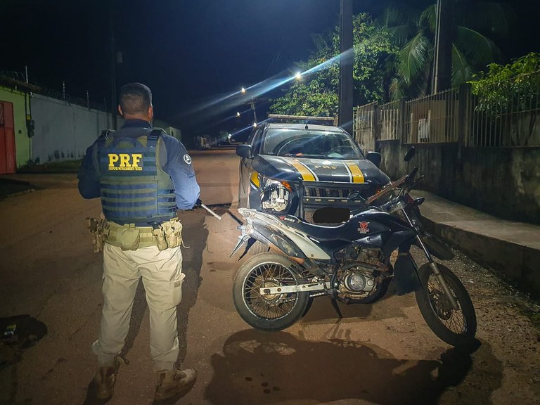 PRF resgata motocicleta roubada, em Eldorado dos Carajás/PA