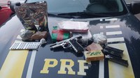 PRF apreende drogas, arma e munições em Santa Maria do Pará/PA