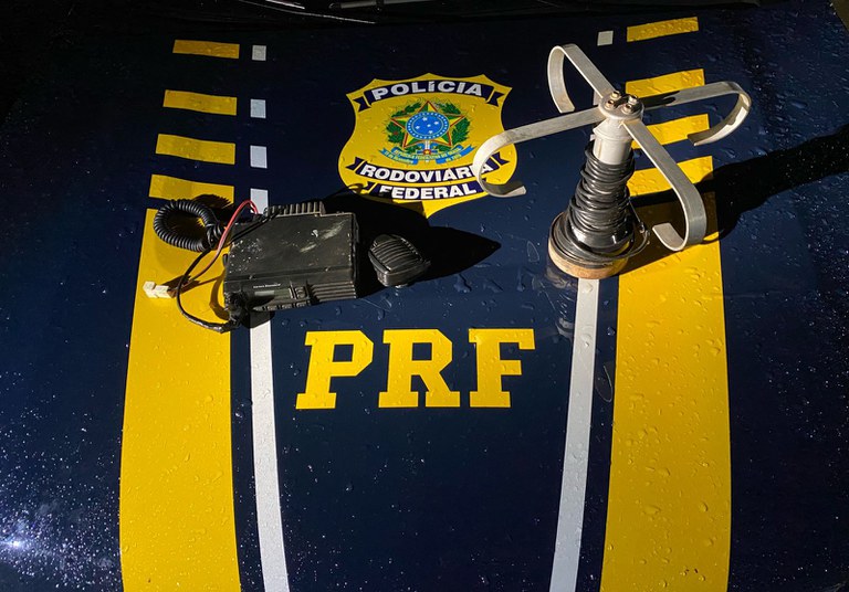 PRF apreende aparelho de rádio clandestino, em Altamira (PA)