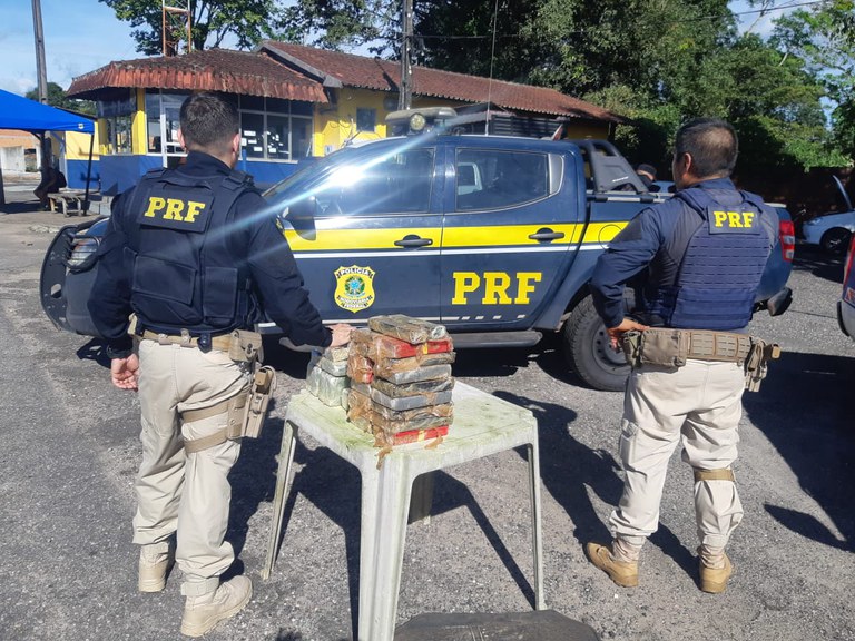 PRF apreende 16kg de cocaína e 7kg de oxi, em Castanhal/PA