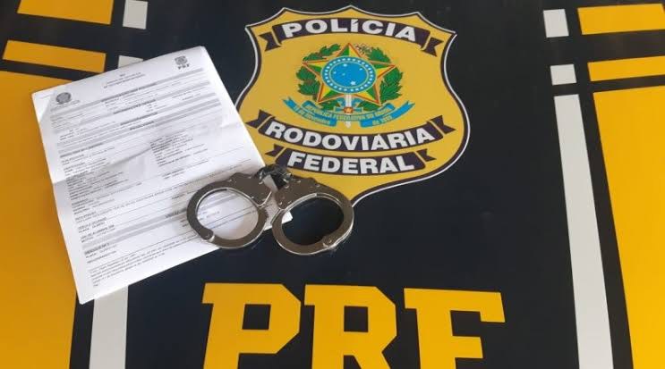 Em Altamira (PA), PRF prende condutor com mandado de prisão em aberto