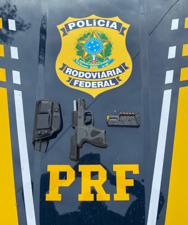 Em Belterra/PA, PRF prende homem em flagrante por porte ilegal de arma de fogo