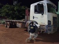 Caminhão roubado em Açailândia/MA é recuperado pela PRF em Pacajá/PA