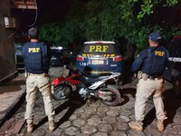 Em Abel Figueiredo/PA, a PRF recupera motocicleta roubada e prende condutor por receptação