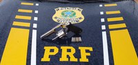 Em Trairão/PA, a PRF prende homem por porte ilegal de arma de fogo