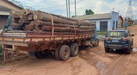 PRF apreende cerca de 17,9 m³ de madeira sendo transportada de forma ilegal, em Anapu/PA
