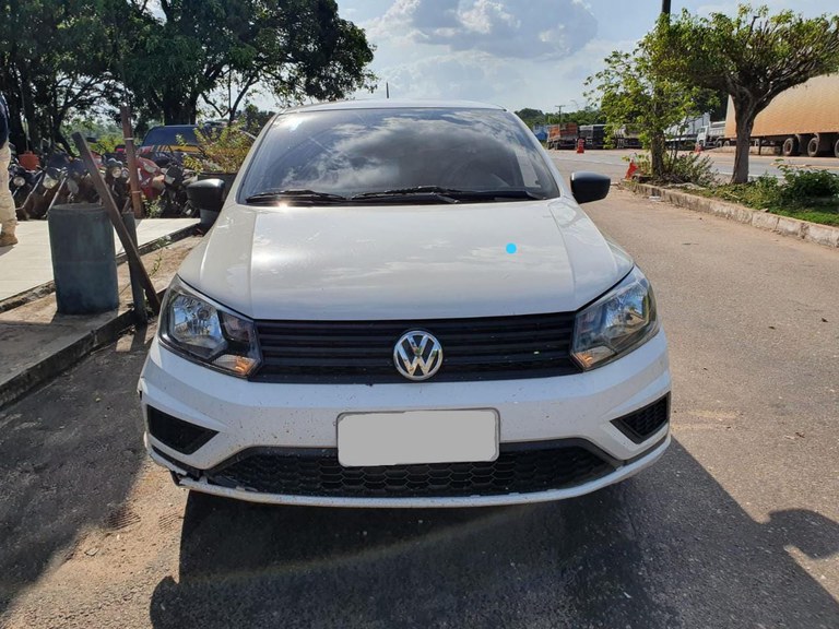PRF recupera veículo roubado, em Santa Maria do Pará/PA