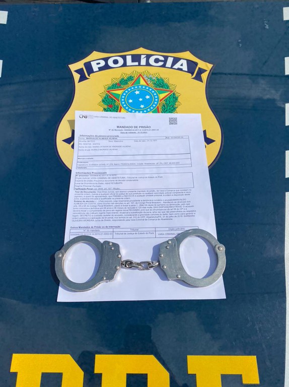 PRF detém motorista de caminhão com mandado de prisão em aberto, no município de Ipixuna do ParáPA
