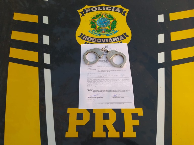 PRF prende homem com mandado de prisão em aberto, em Altamira