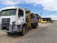 Dois caminhoneiros são presos por embriaguez ao volante no sertão paraibano