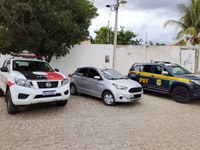 Ação conjunta entre PRF e PM da Paraíba recupera dois veículos roubados e que circulavam adulterados no cariri paraibano