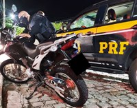 Motocicleta roubada há mais de 3 anos é recuperada pela PRF na Paraíba