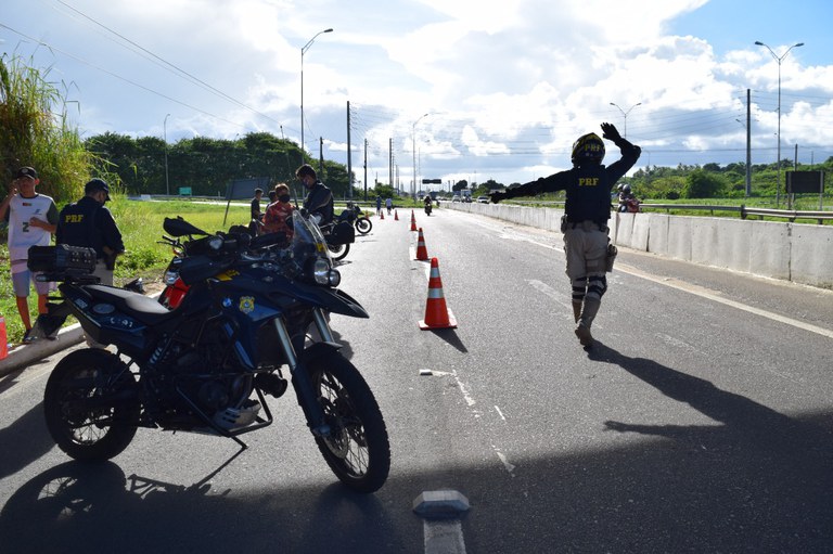 Operação Nossa Senhora Aparecida: PRF inicia atividades nas rodovias federais da Paraíba