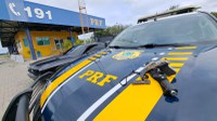 PRF na Paraíba prende 7 pessoas, recupera 3 veículos, apreende 2 armas de fogo, 2 armas brancas e munições