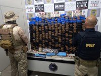 Ação conjunta entre PRF e DRACO apreende aproximadamente 400 kg de drogas no sertão paraibano