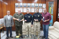 PRF/PB realiza visita institucional ao 1º Grupamento de Engenharia do Exército Brasileiro