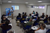 Policiais Rodoviários Federais da Paraíba abraçam a Campanha Novembro Azul com palestras de conscientização