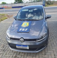 PRF recupera dois veículos com registro de roubo/furto que circulavam adulterados nas rodovias paraibanas