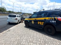 PRF na Paraíba flagra três condutores embriagados e recupera dois carros durante o final de semana