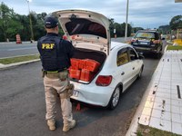 Casal é preso transportando maconha em Irati (PR)