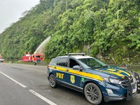 Limpezas são realizadas na rodovia em Morretes